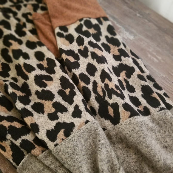 🎈Last1️⃣Animal Print Long Cardigan Color Block - Picture 4 of 5